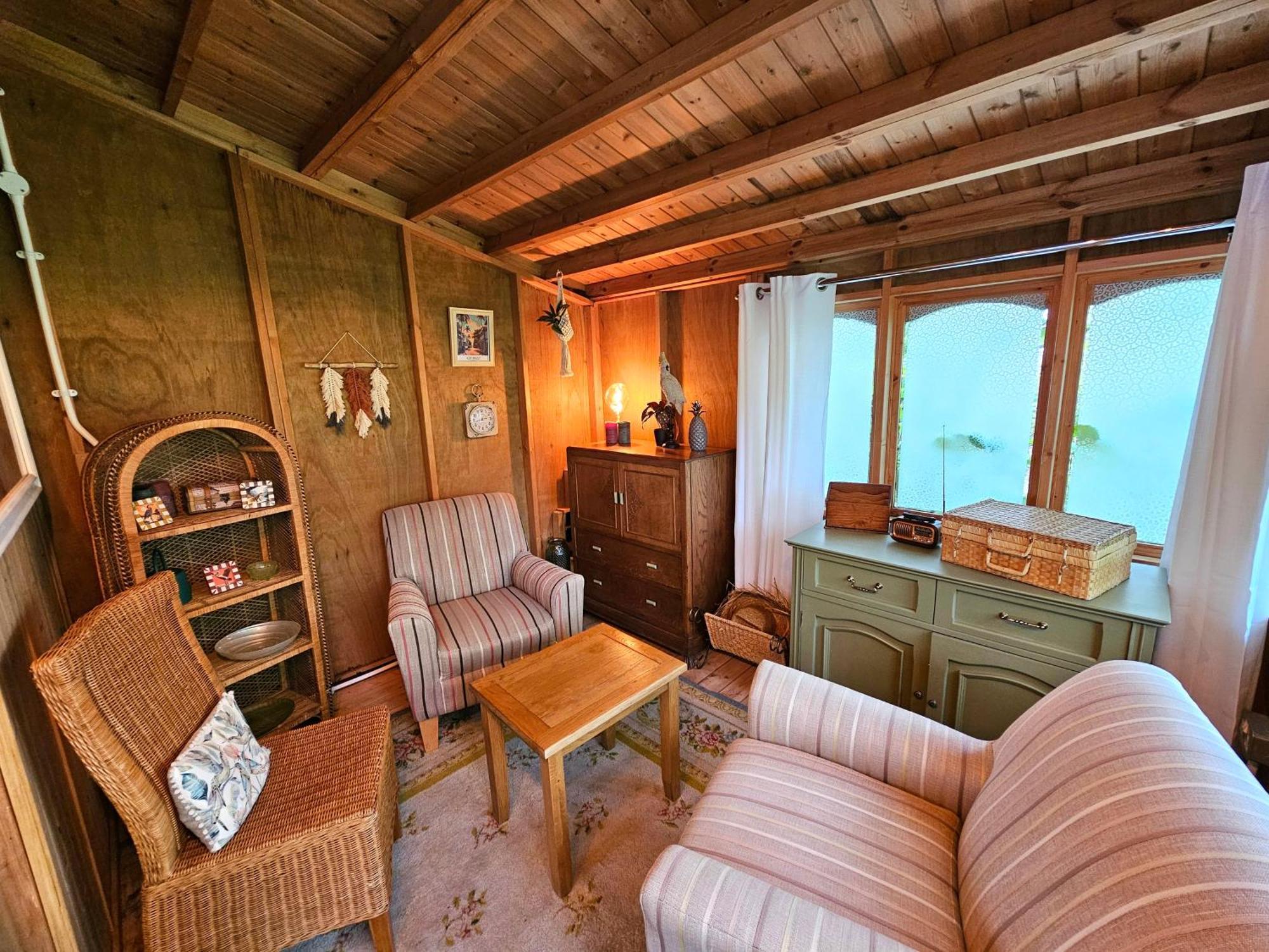 Luxury Self Catering With Cosy Cabin & Sauna In Колчестър Екстериор снимка
